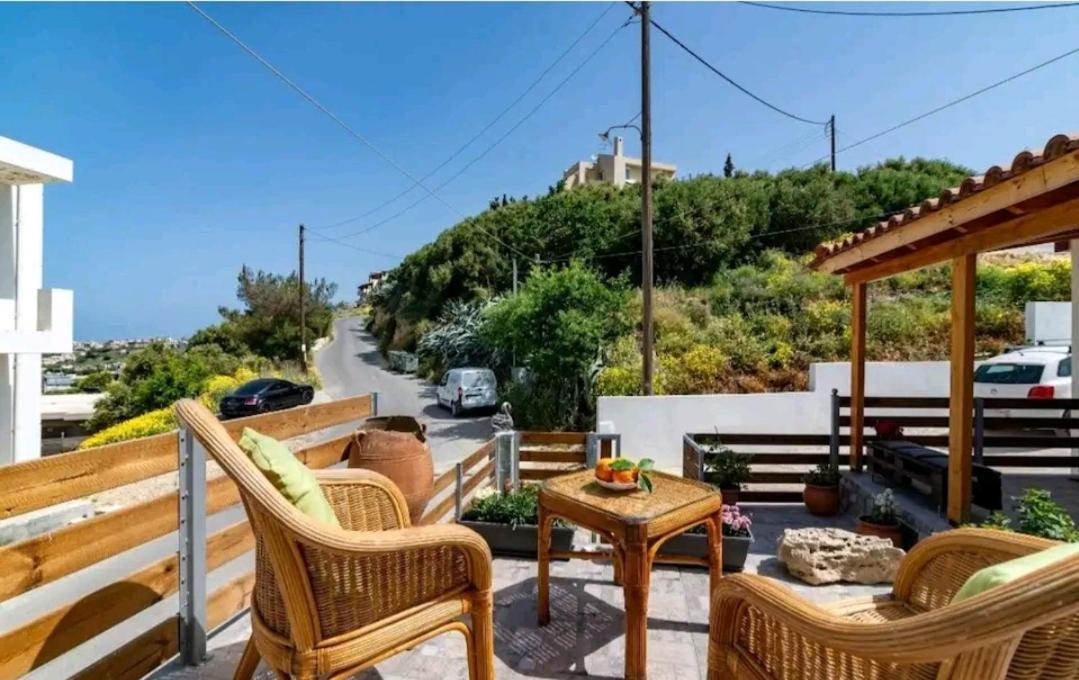 The Holiday House 3 Candia Esterno foto